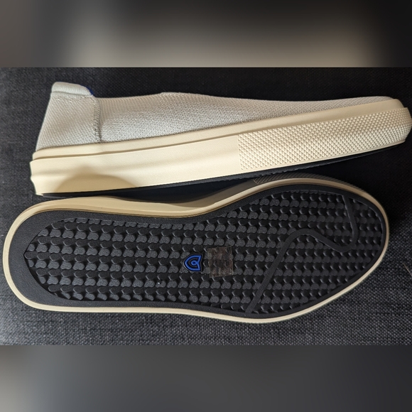 Rothy's city slip on Grey sneaker 8.5 NWOT - Picture 2 of 3